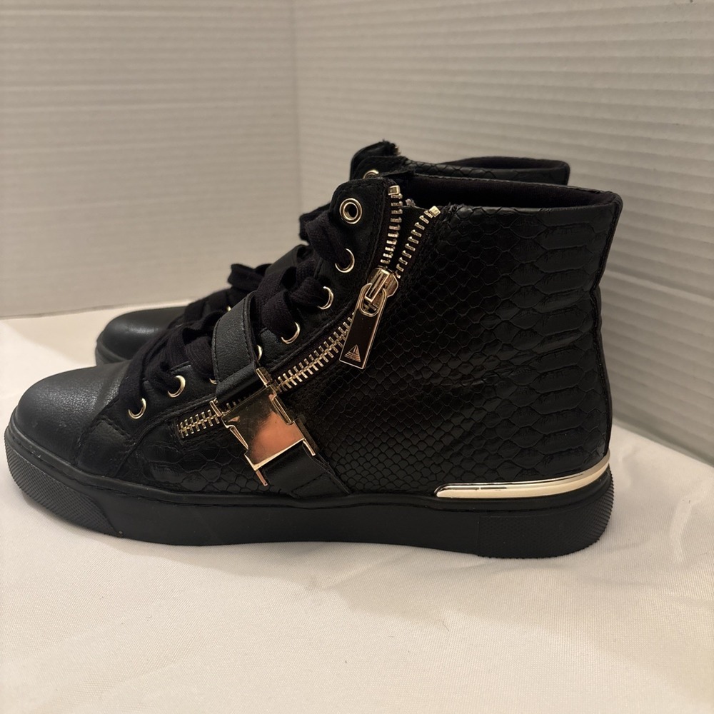 Alto Black Leather boots womens Sz 7 Gold Accents